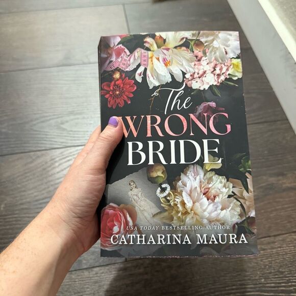 Catharina Maura The Wrong Bride Sprayed Edges Paperback Book - Picture 1 of 3